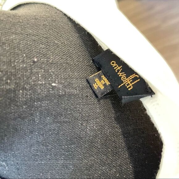 On Twelfth Oh My Jeweled Top - Picture 5 of 7